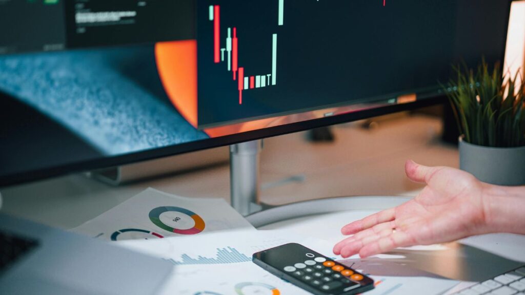 Erros comuns ao tentar organizar finanças pessoais