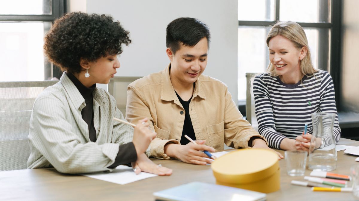 Por Que Sonhamos com Pessoas que Já Morreram? Entenda o Significado, a Ciência e o Lado Emocional em 2026.