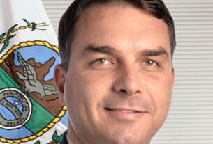 Flavio Bolsonaro: trajetória