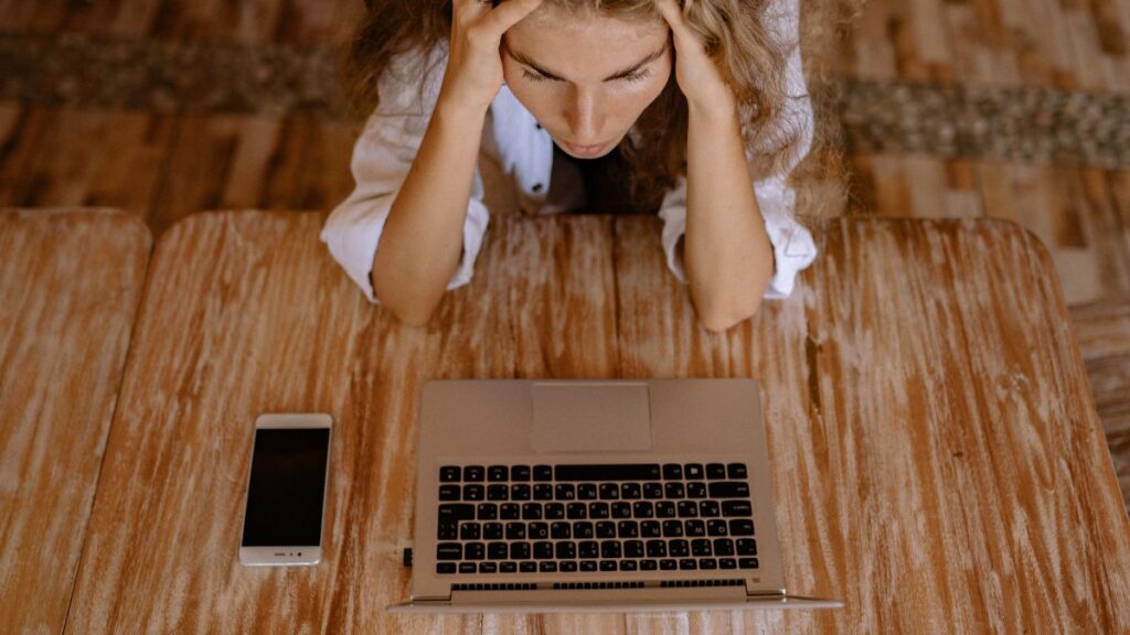 erro compra passagem cara frustração"